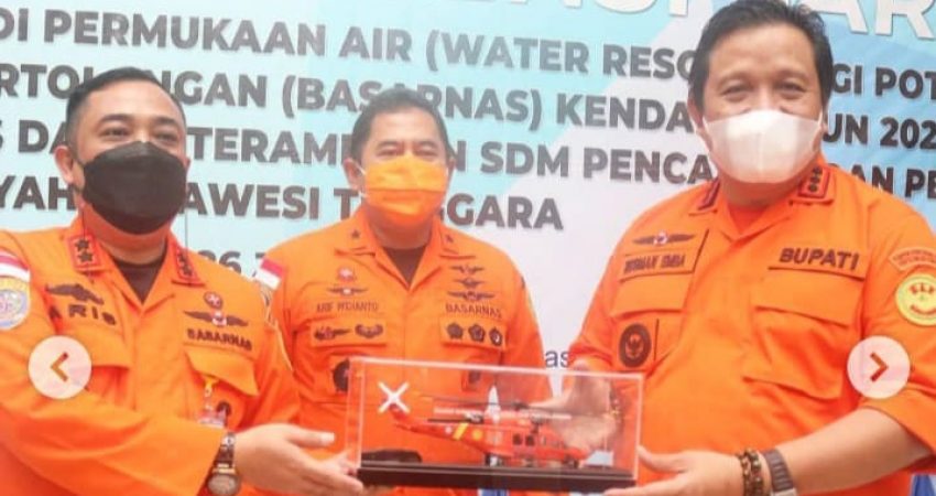 Pelatihan Pertolongan Diatas Air, Bupati Muna Minta Basarnas Rekrut Warga Lokal