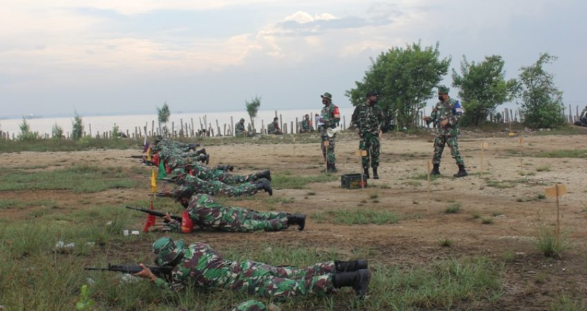 Kodim 0719/Jepara Latihan Menembak Untuk Asah Kemampuan Prajurit
