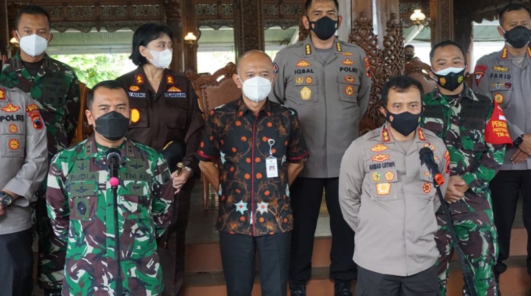 Pangdam IV/Diponegoro dan Kapolda Jateng Beri Arahan Penanganan Covid-19 di Jepara