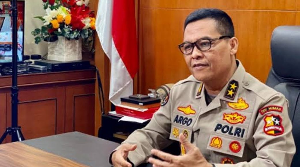 Polri Gelar Upacara Korps Raport Tujuh Jenderal