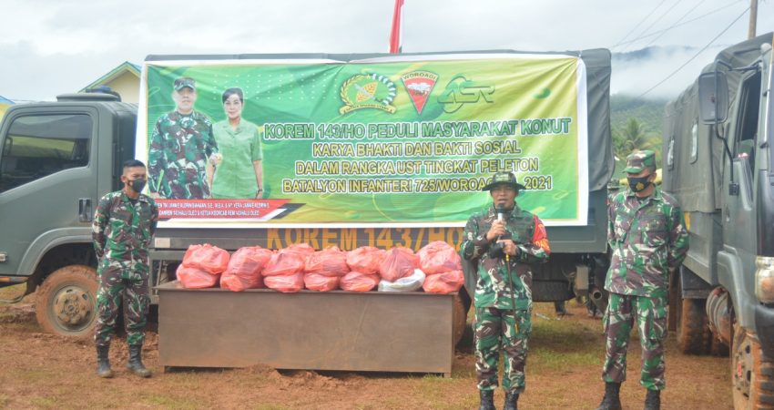 Tutup Latihan Tempur, Yonif 725/WRG Bagikan Bansos Dan Karya Bakti