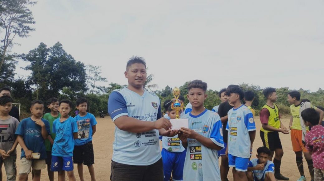 Pemain SSB PS HW Plajan Juarai Piala Plajan Saat Perkuat RW 1