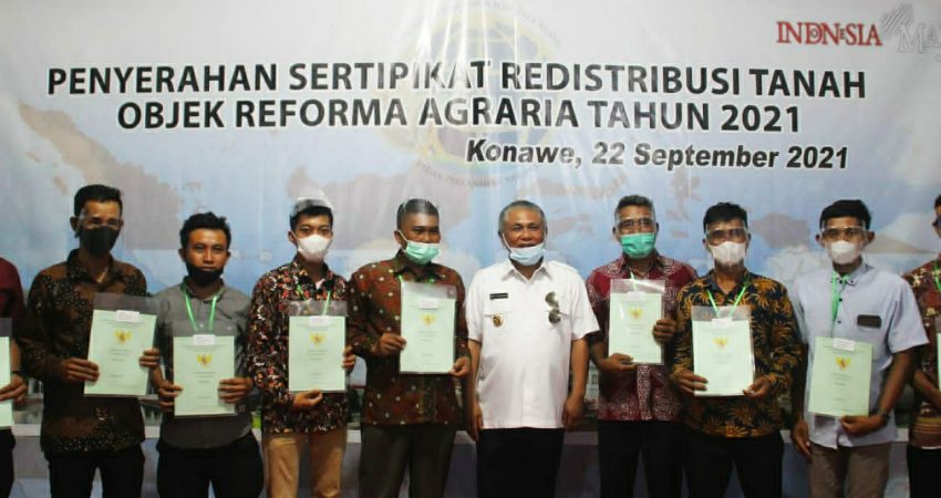Serahkan 571 Sertifikat, Bupati Konawe dan KaBPN Konferensi Vidio Bersama Presiden RI