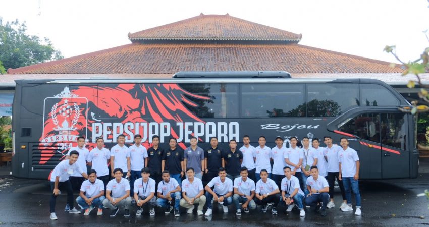 Bus Operasional Persijap Hadir, Trisula Penata Bola Turut Bangga