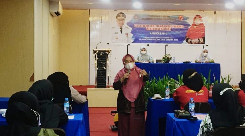 Tingkatkan Keterampilan Masyarakat, Disnaker dan Perindustrian Kendari Gelar Pelatihan