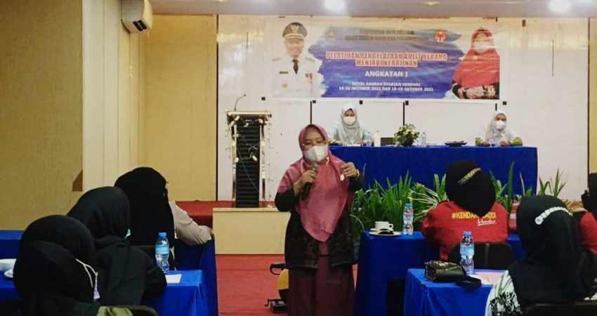 Tingkatkan Keterampilan Masyarakat, Disnaker dan Perindustrian Kendari Gelar Pelatihan