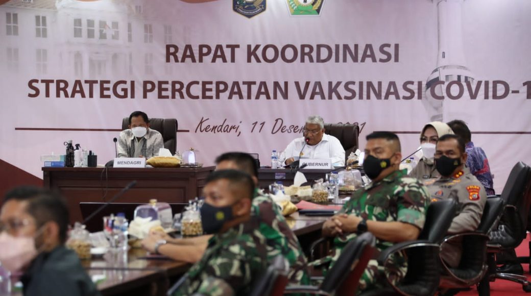 Kunker ke Kendari, Mendagri Dorong Pemda Sultra Percepat Vaksinasi Covid-19
