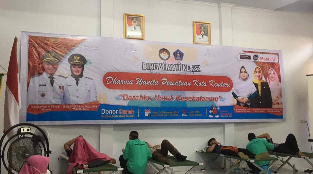 Menyongsong HUT ke 22, DWP Kota Kendari Gelar Donor Darah
