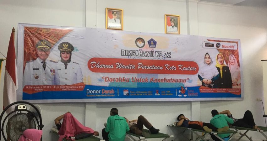 Menyongsong HUT ke 22, DWP Kota Kendari Gelar Donor Darah