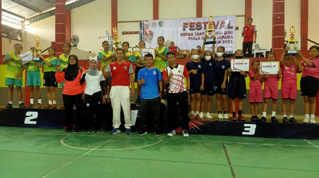 Regu Sepaktakraw Jepara Sapu Bersih Gelar Juara Piala Bupati Jepara