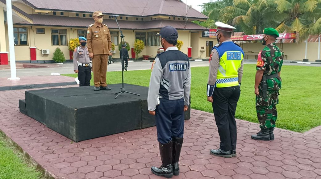 Gelar Pasukan Operasi Lilin 2021 di Mako Polres, Bupati Konsel Bacakan Amanat Kapolri