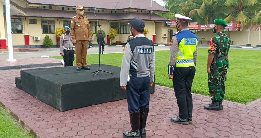 Gelar Pasukan Operasi Lilin 2021 di Mako Polres, Bupati Konsel Bacakan Amanat Kapolri