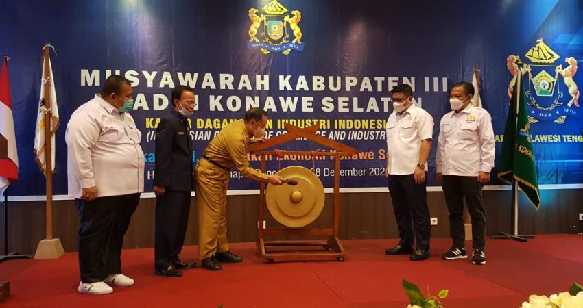 AJP Kembali Terpilih Jadi Ketua Kadin Konsel