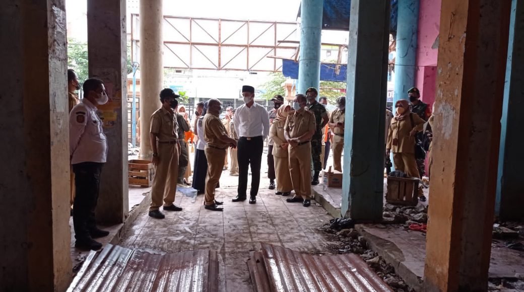 Bupati Kendal Tutup Eks Pasar Weleri Secara Simbolis