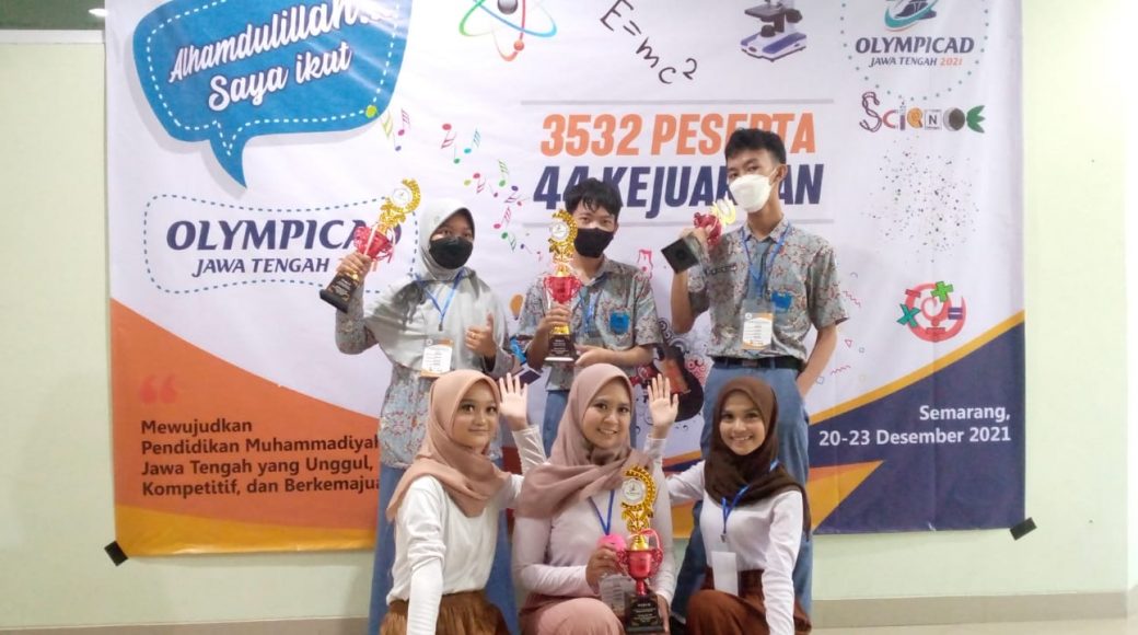Siswa SMA Muhammadiyah Mayong Jepara Raih Medali Emas POSN
