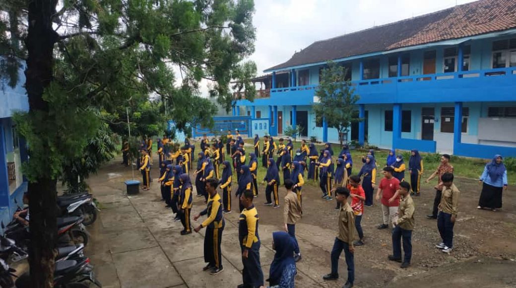 Ketua PDM Jepara Hadiri Milad SMP Muhammadiyah Mlonggo ke-55