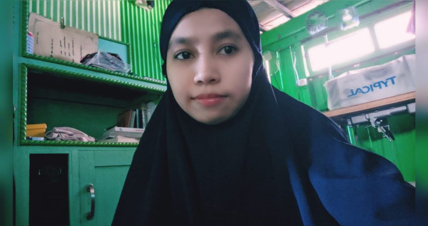 Main Proyek-proyekan di Tengah Himpitan Rakyat