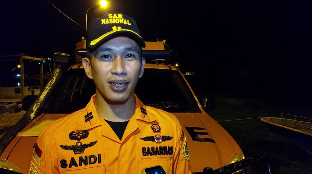 Longboat Mati Mesin di Perairan Siompu, SAR Baubau Lakukan Evakuasi Penumpang