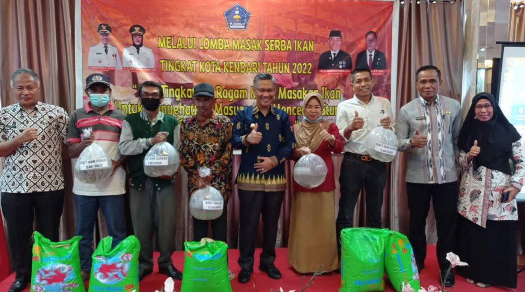 Kecamatan Puuwatu Juara 1 Lomba Memasak Serba Ikan