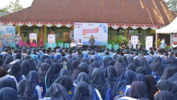 Keselamatan Lalu Lintas dan Transportasi Jalan Disosialisasikan di SMPN 10 Kendari