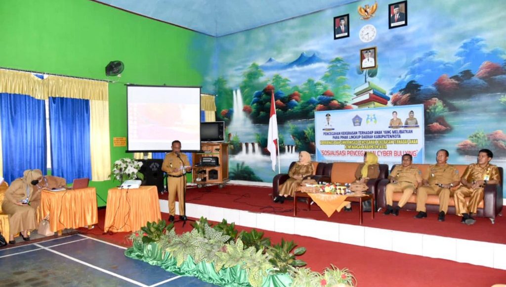 Pemkot Kendari Sosialisasi Bahaya Cyberbullying pada Siswa SMP