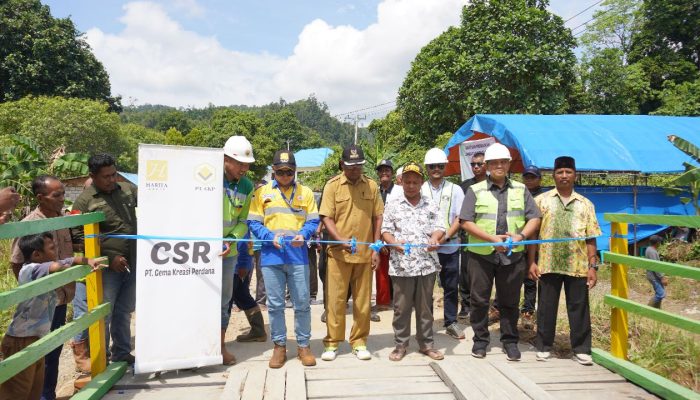 Jembatan di Desa Sinalu Jaya Wawoni Tenggara Diresmikan