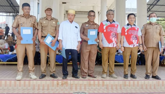 Bupati Konawe Serahkan Bantuan Hibah