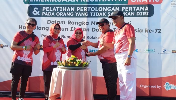 Senam Sehat Meriahkan HUT Ke-72 Ikatan Dokter Indonesia di Kolaka