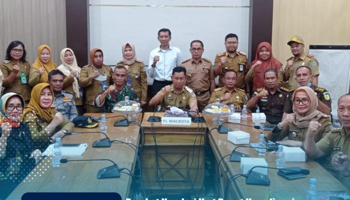 Pj Wali Kota Kendari Simak Arahan Mendagri Terkait Penanganan Inflasi Daerah