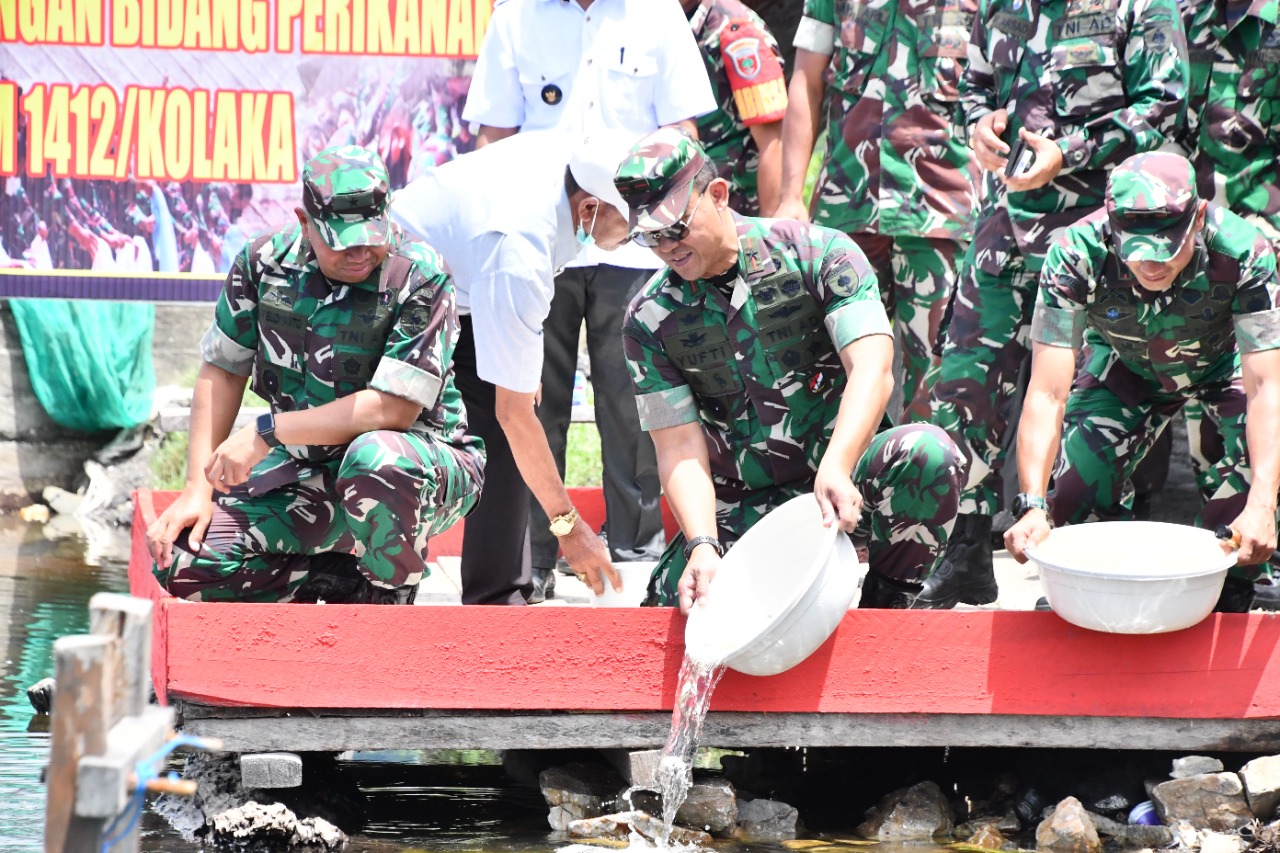 Danrem 143/HO Dampingi Kasdam XIV/Hasanuddin Tutup TMMD 115 Kodim 1412/Kolaka