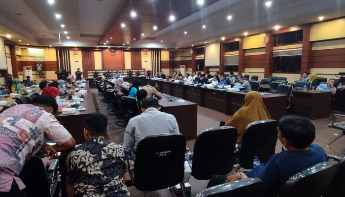 Rapat DPRD Sultra 