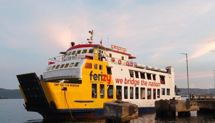 Hadiri Pembukaan Porprov, Ribuan Kontingen Menumpuk di Dermaga