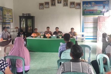 Polsek Landono Optimalisasikan Layanan Publik Melalui Jumat Curhat