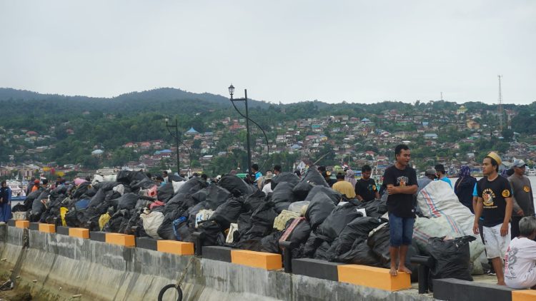 Wisata Pungut Sampah 