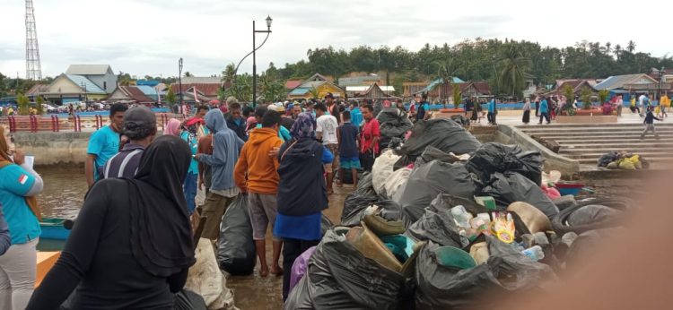 Wisata Pungut Sampah 