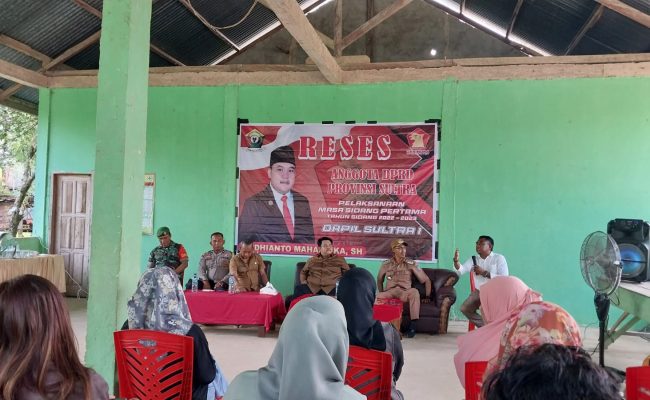 Yudhi Salurkan Dana Pribadinya Saat Reses di Dua Kelurahan