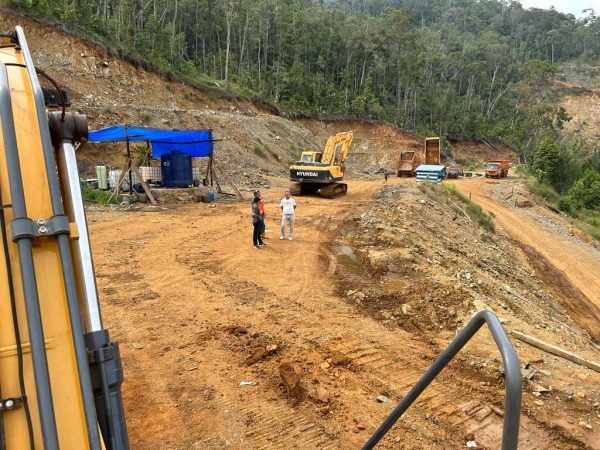 PT Wisnu Mandiri Batara Membayar Kompensasi Lahan Warga di Waturambaha Konut Kepada Pemilik Sah