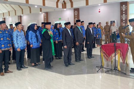 Bupati Konsel Lantik Tiga Sekcam, Kepala Sekolah dan Kepala UPTD Puskesmas