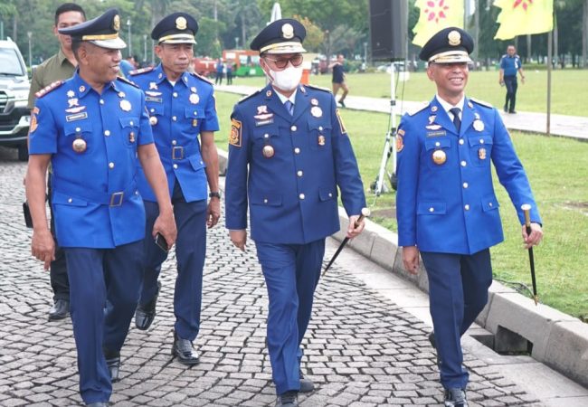 Dinas Damkarpen Konsel Terima Hibah Mobil Damkar dan Ambulans dari Kemendagri