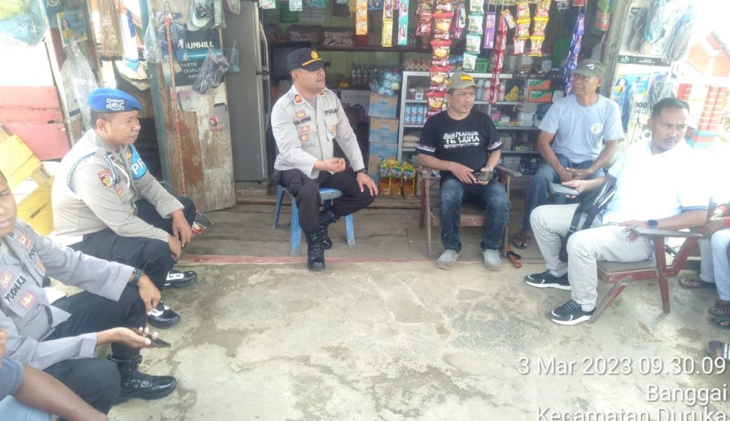 Jumat Curhat di Duruka, Kapolsek Katobu Ingatkan Masyarakat Jaga Kamtibmas