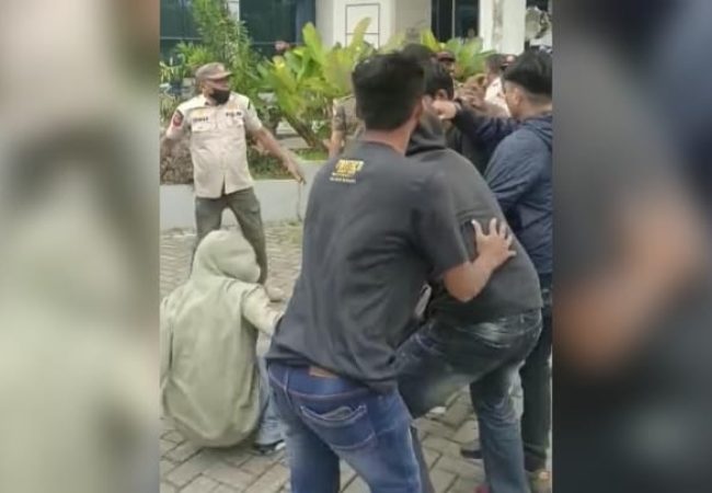 Tuntut Pencopotan Direktur RS Jantung, Sejumlah Mahasiswa Diduga Dianiaya