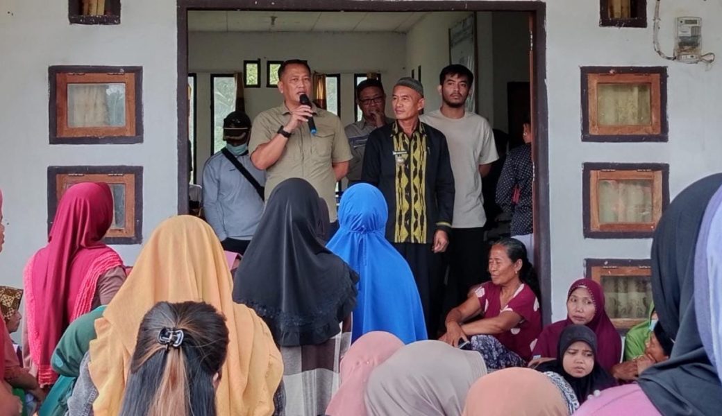 Warga Konawe Kembali Menerima Beras Gratis
