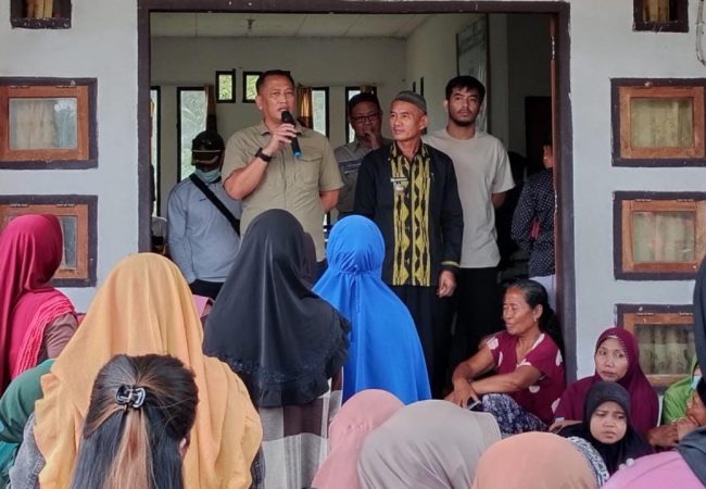 Warga Konawe Kembali Menerima Beras Gratis