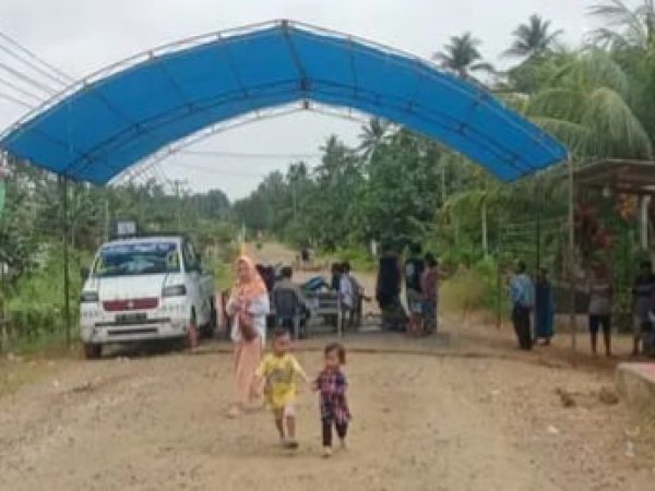 Jalan Andoolo-Tinanggea Masih Diblokir, Warga Sesalkan Pemerintah Belum Bertindak