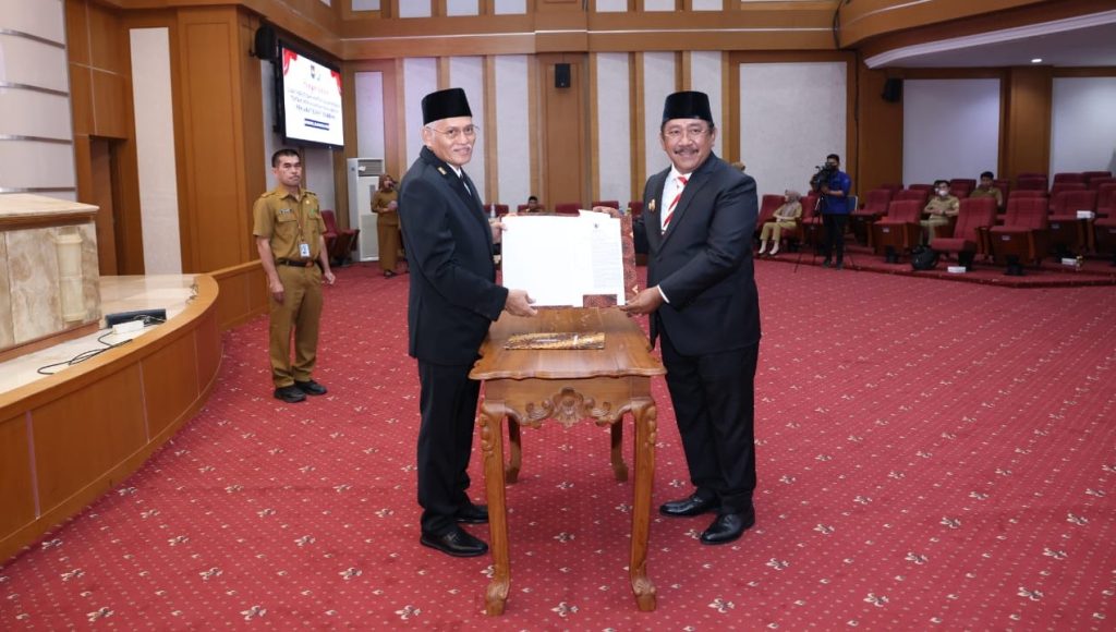 Burhanuddin, Birokrat yang Dipercaya Dua Gubernur