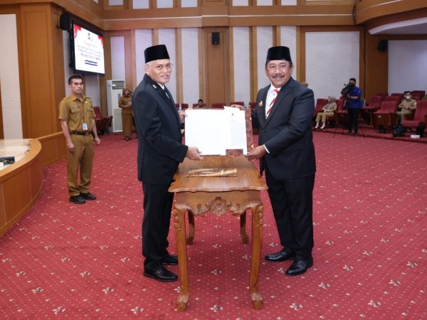 Burhanuddin, Birokrat yang Dipercaya Dua Gubernur