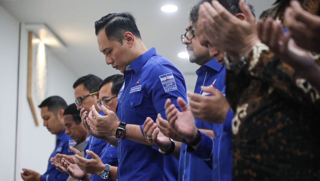 Bersama Kader dan Pengurus DPP Partai Demokrat, AHY Shalat Gaib untuk Muslim di Palestina
