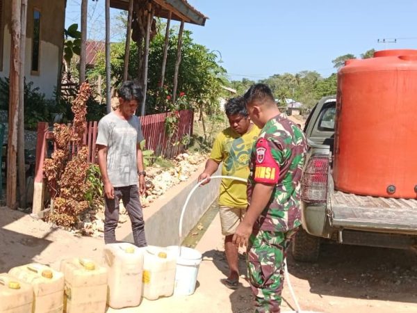 Salurkan Air Bersih di 7 Kecamatan se Konkep, Danramil 1417-01 Wawonii: Bagian dari Pengabdian