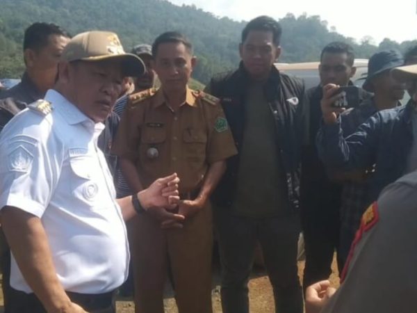 Pj Bupati Konawe Tinjau Pembangunan Jalan Routa