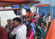 Mesin Kapal Mati, Puluhan Penumpang Terombang-ambing